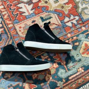 Steve Madden Black suede platform sneakers
